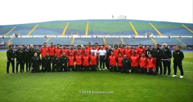 #السـيسي يدعم منتخب مصر قبل أمم أفريقيا ..