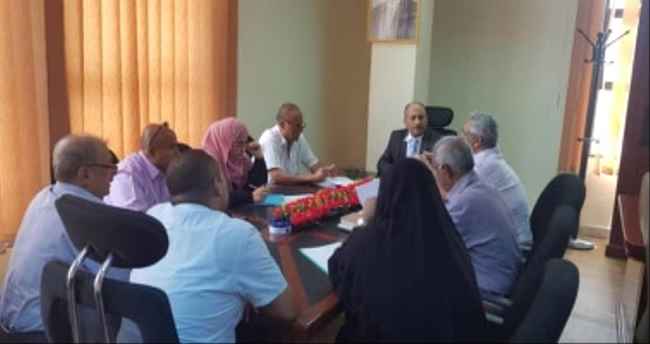 مناقشة تسهيلات منح وزارة الصناعة تراخيص شركات الأدوية