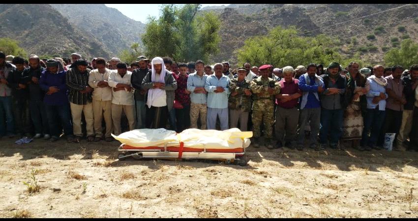 الضالع: تشييع جثمان الشهيد فضل مانع الحوللي الى مسقط رأسه في الشعيب