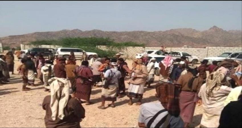 العرم تشهد حشد نوعي لمشائخ #شبـوة للوقوف أمام تداعيات احتلال المحافظة 