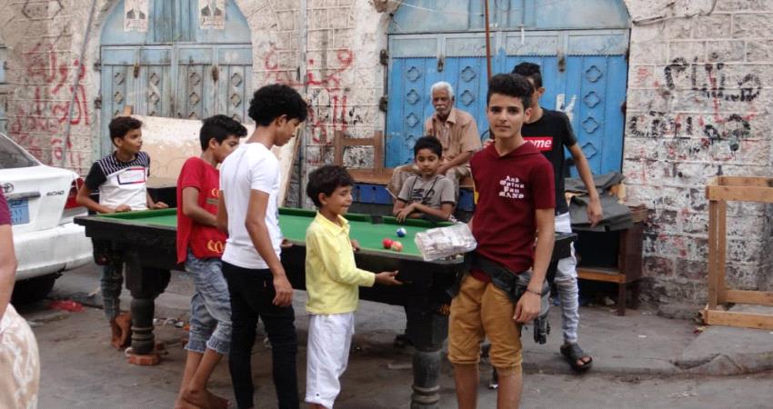  كفاحه يجسد صمود أبناء عدن في زمن الحرب