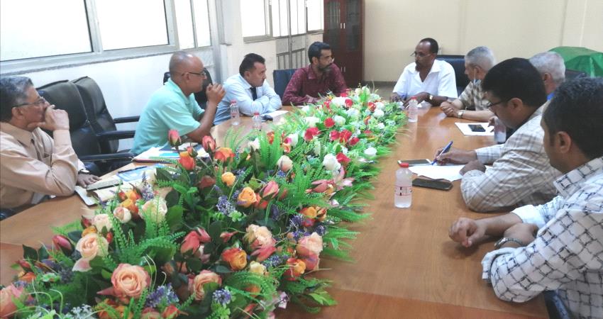 المالية والصحة تناقشان الإجراءات الاحترازية لمواجهة كورونا 