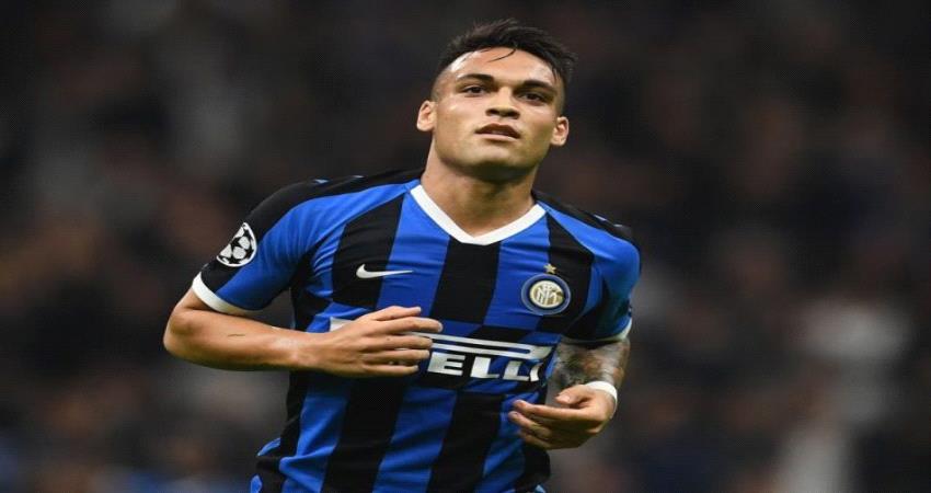 لاوتارو مارتينيز يتبرع بـ3350 لتر كحول و100 ألف قناع لمحاربة كورونا في قريته