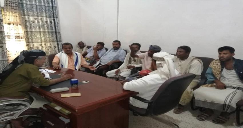 انتقالي أبين يقف أمام الصعوبات التي تعيق العمل الإنتاجي لمحلج القُطن