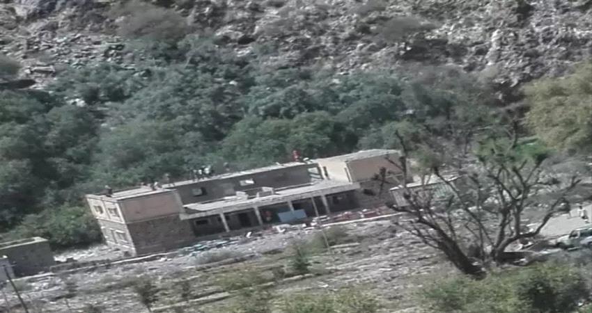 يافع .. وفاة شاب أثر إنهيار سطح أحد المدارس القديمة