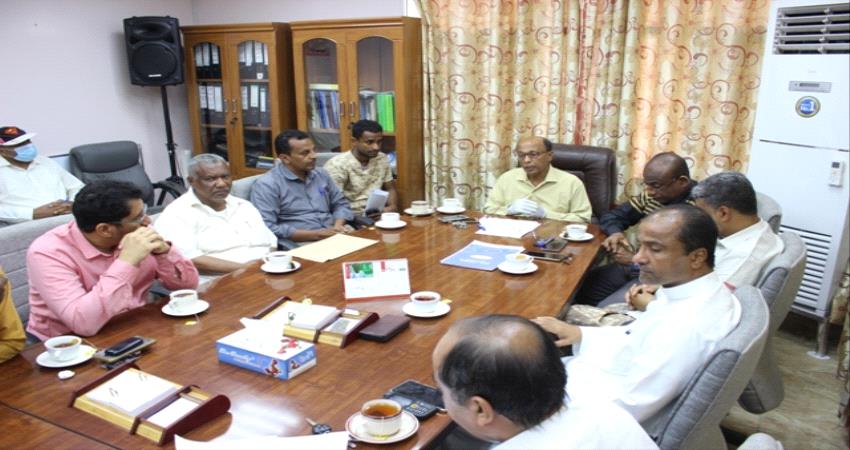 إتخاذ إجراءات استثنائية بتطبيق الحجر الصحي للبواخر ونظام رسوها بالأولوية في ميناء المكلا