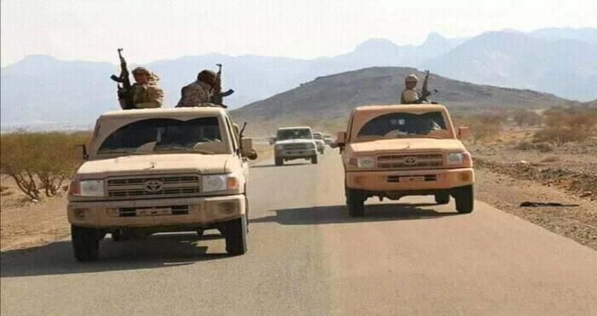 قبائل مأرب تستنفر...واحراق شحنة اسلحة تابعة للإخوان في طريقها لشبوة 