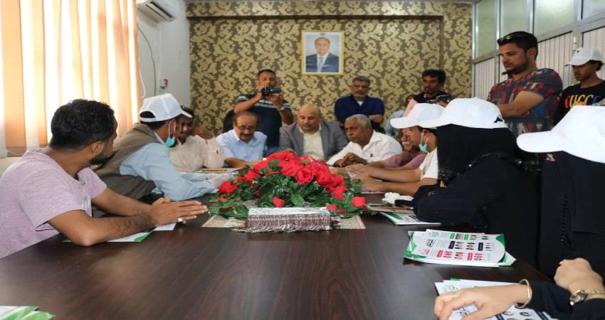 شباب "بدون عمل" ينشرون التوعية والتثقيف حول فيروس كورونا في الشيخ عثمان