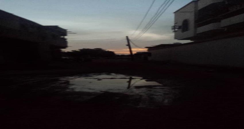 عودة التيار الكهربائي لاحياء سكنية في لحج بعد اكثر من 12 ساعة