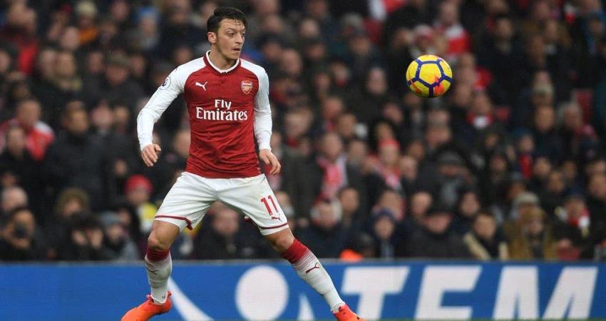 #أوزيل يثير الجدل مجدداً ويرفض قرار #ارسنال