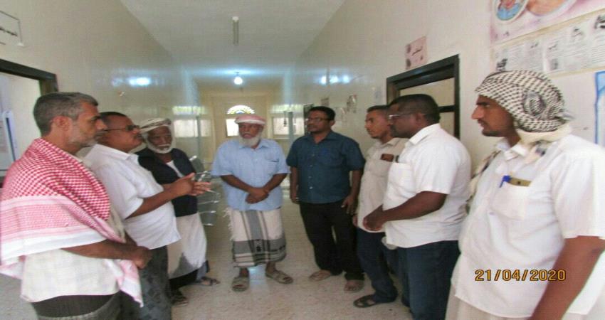 توزيع مواد تنظيف ومطهرات للمراكز الصحية في مديرية القطن 