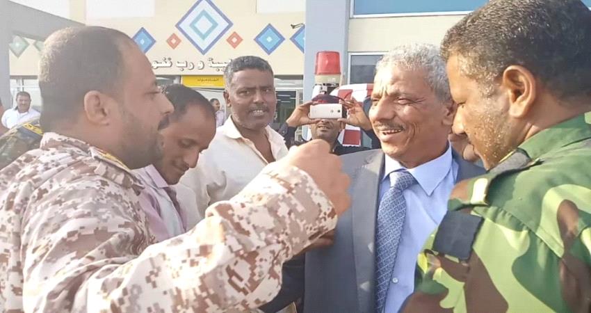 التركي يرفض تسليم" الخطابية" للحزام بإسناد من محور تعز  