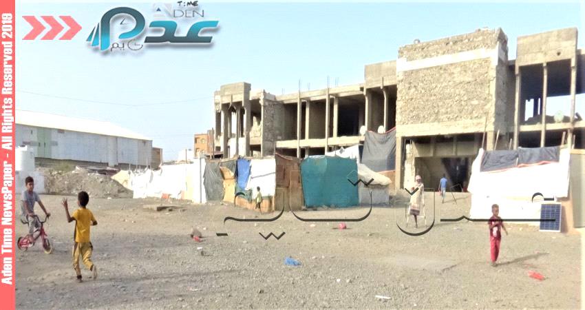 صرف 10 الف ريال لكل أسرة نازحة تضررت من الأمطار في عدن