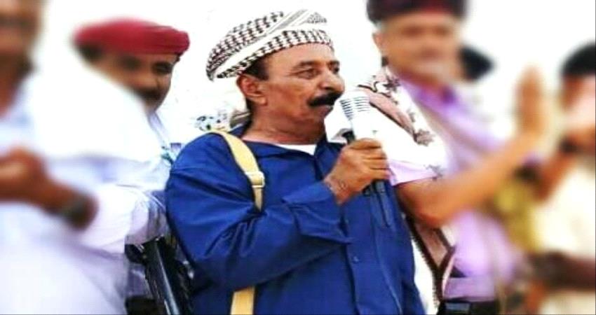 الشيخ لحمر يحذر سلطات شبوة من تفكيك النسيج الشبواني