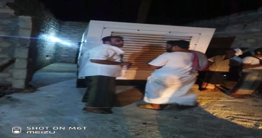 دعماً من السلطة المحلية.. محطة دمقوت تتسلّم مولدا جديدا في المهرة 