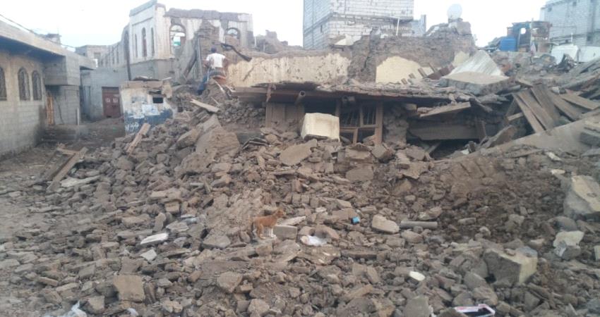 نجاة أسرة من موت محقق بسبب انهيار منزلها بلحج