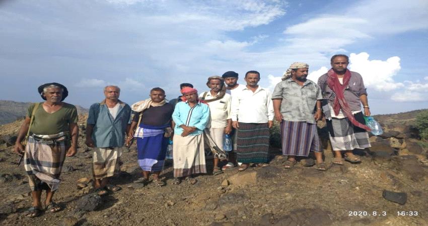 لحج.. رئيس انتقالي كرش يتفقد الخطوط الأمامية لجبهة القتال بالمديرية 