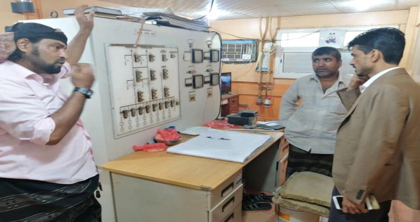 مدير خور مكسر يطلع على سير الاداء في المرافق الخدمية وفي مقدمتها المياه