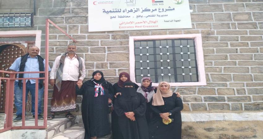 لحج.. قيادات نسوية ينفذن زيارة تفقدية لمشغل الزهراء للتنمية في مديرية المفلحي 