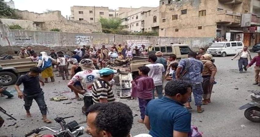 مقتل جندي وإصابة 10 اخرين باستهداف دورية عسكرية بتعز 