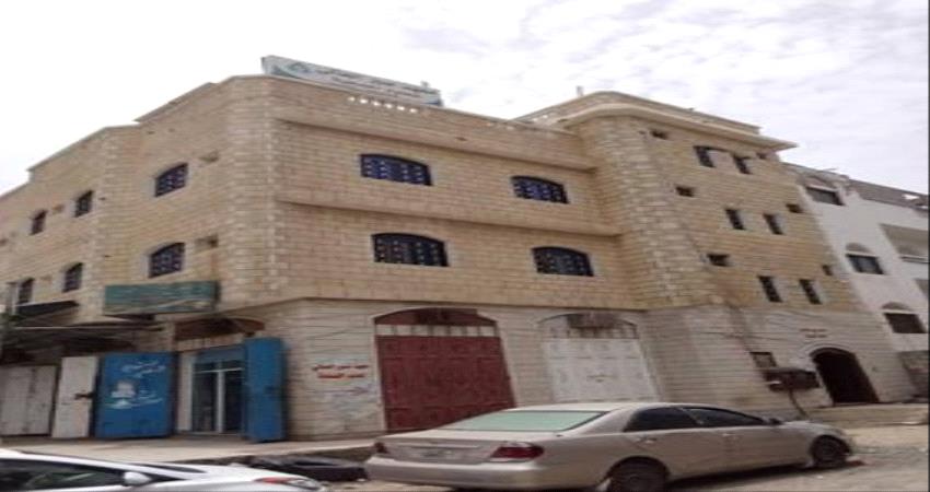 أكبر المعاهد الصحية بلحج يعلن استئناف الدراسة بعد أشهر من التوقف بسبب كورونا