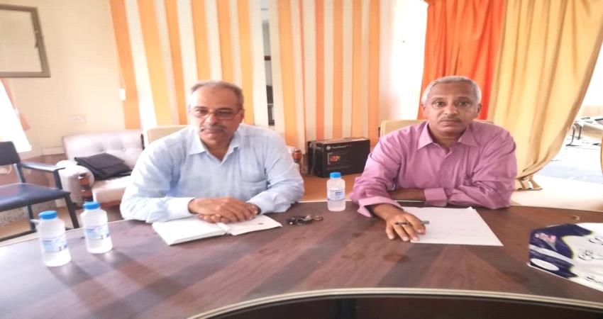 مدير تربية عدن يؤكد على المنع البات لزيادة رسوم الطلاب في المدارس الاهلية