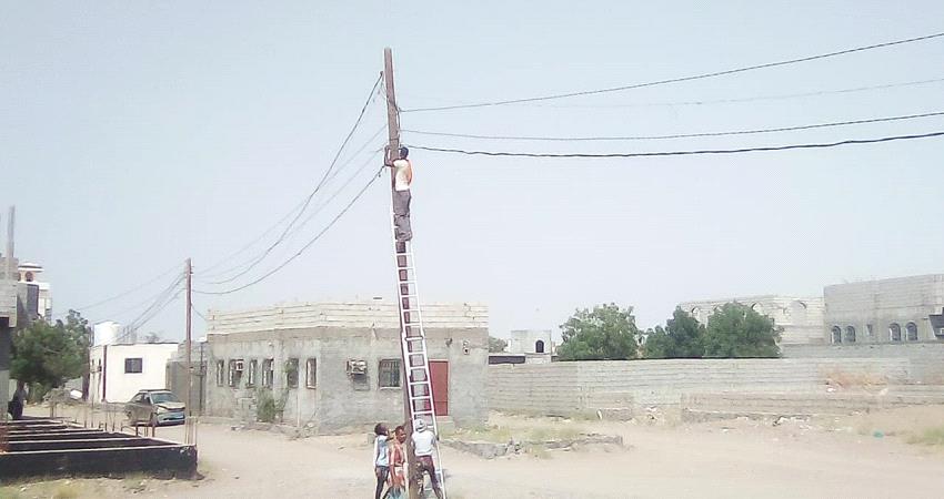 كهرباء لحج تنفذ حملة لإزالة الربط العشوائي في المحافظة 