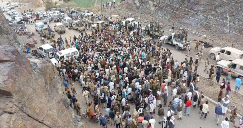 الضالع.. تشييع مهيب لقيادي في قوات الحزام الأمني