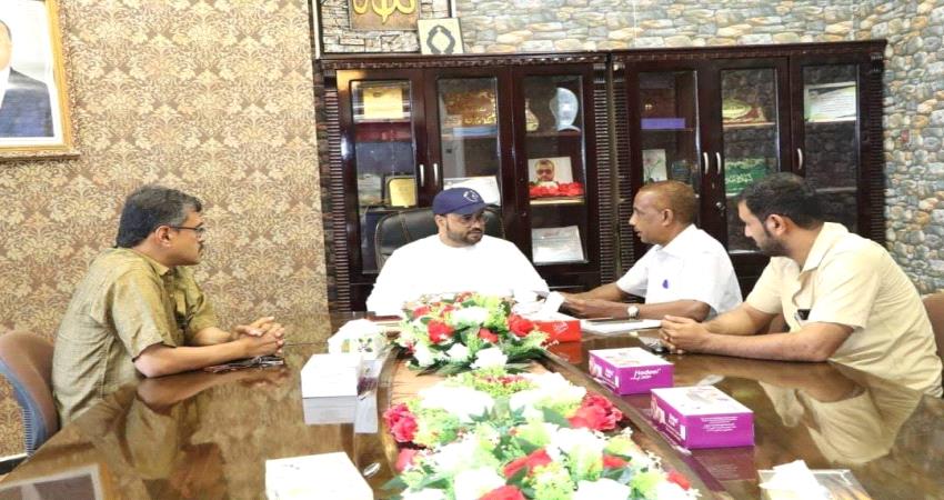 مناقشة إحتياجات القطاع الصحي بمديريات المهرة