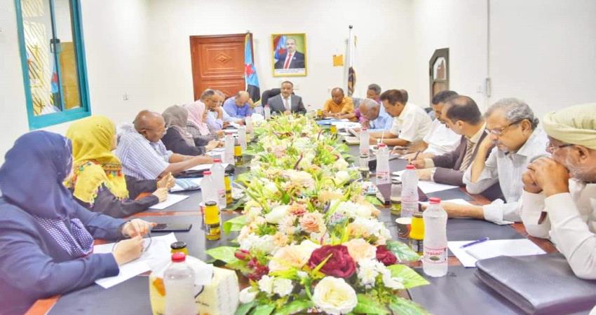 اللجنة الاقتصادية للانتقالي تحذر البنك المركزي