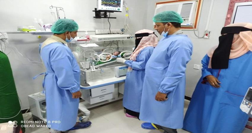 مستشفى بحضرموت يستقبل طفل بحالة نادرة...وينصح لنقله الى الخارج على وجه السرعة 