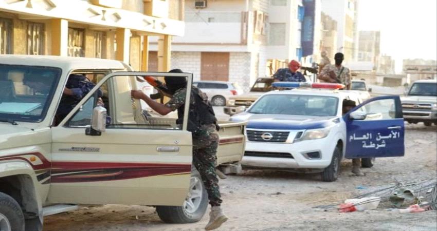 النخبة الحضرمية تداهم أوكارا لعدد من الخلايا الارهابية بالشحر