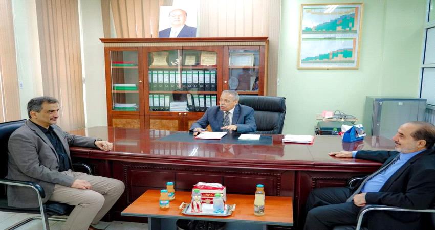 مجلس القضاء والمحافظ يؤكدان على محاسبة من يعبث بأمن عدن ويعيق تطورها