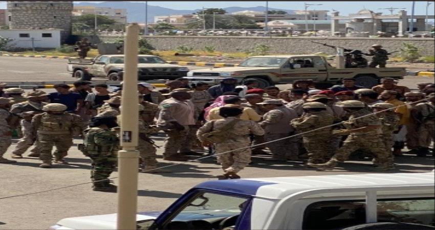 بعد تنفيذ القوات الجنوبية للشق العسكري.. اعلامي يبعث تحذير هام لميليشيات الاخوان بأبين!