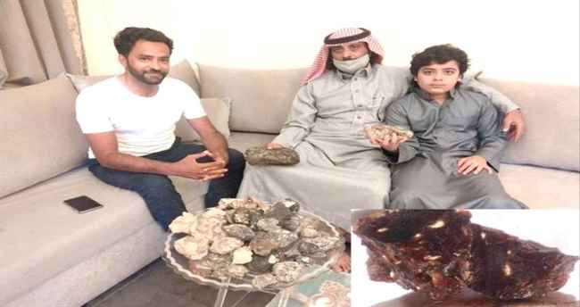 طفل سعودى يعثر على كنز في أحد الشواطئ