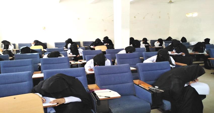 تدشين امتحانات الفصل الأول العام الدراسي 2020-2021م في كلية المجتمع سقطرى