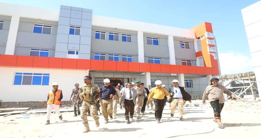 حضرموت.. تجهيزات نهائية لافتتاح مصنع جديد لتعليب وتغليف الأسماك