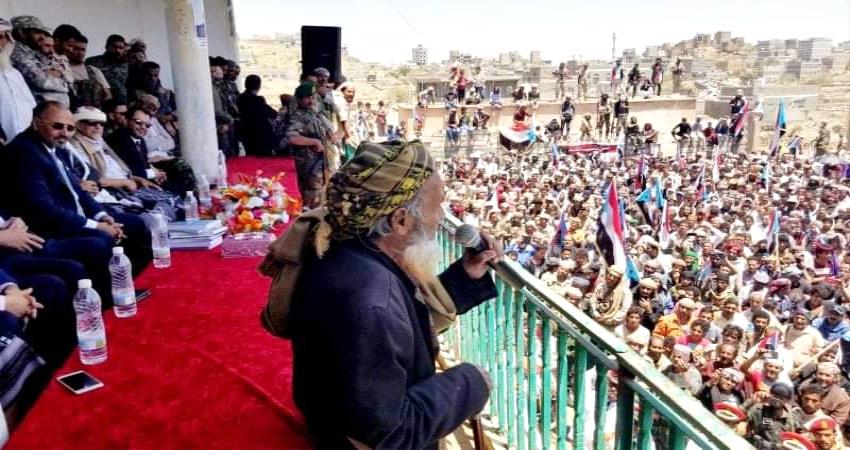 أشعاره لسان شعبه .. شاعر الجنوب يحيى الفردي هلى يحظى بتكريم قيادة الانتقالي