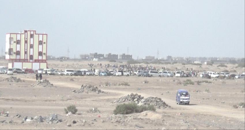 الاراضي: عقود العسيري وهمية وهناك مخططات جديدة للشهداء والجرحى