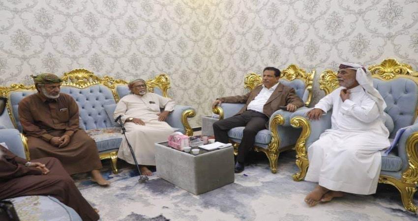 محافظ المهرة يستدعي العسكريين القدامى