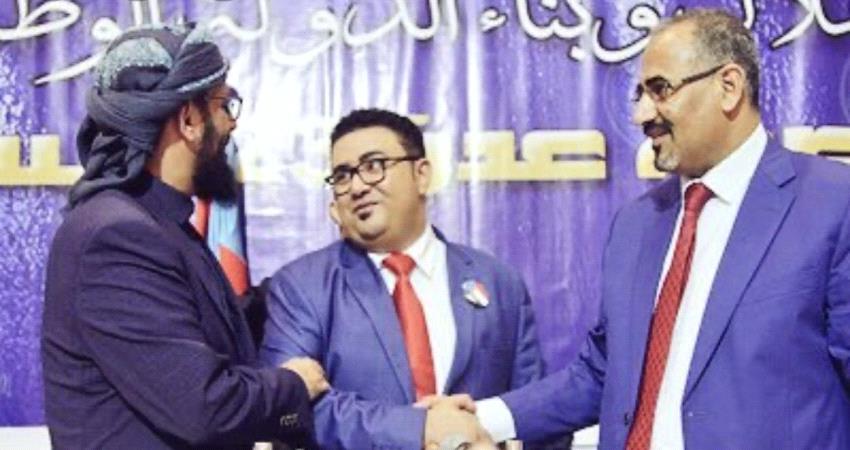 هاني بن بريك يكشف عن أهم شخصية اعلامية في عدن المستقلة و هنا عدن! 