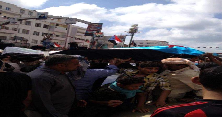 من فيروز اليافعي إلى أحلام العشاري ..تعددت الأشكالُ والقتل واحدُ