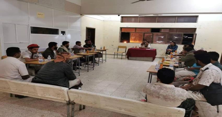 مدير أمن المهرة يشدد على نقل اسواق بيع القات الى خارج المدينة