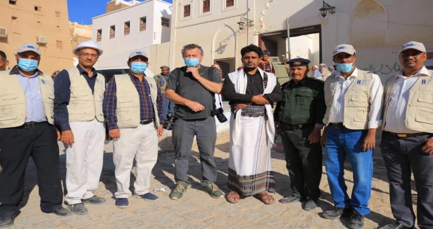 فريق أممي يطلع على مشاريع ترميم مدينة شبام التاريخية