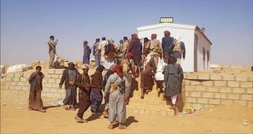 بالصور.. قبائل الصيعر تغلق جمرك استحدثه محافظ الجوف في حضرموت