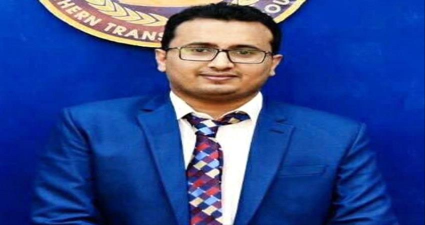 عضو بهيئة رئاسة الانتقالي:الحملات الإعلامية على حكومة المناصفة والتحالف العربي لا تعبر عن شعور بالمسؤولية