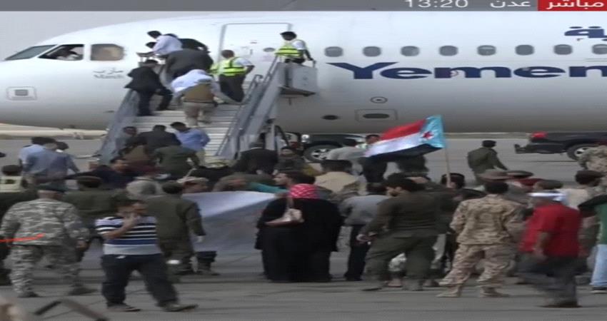 وزير النقل يكشف حجم اضرار مطار عدن وسبب تحويل الرحلات الى سيئون