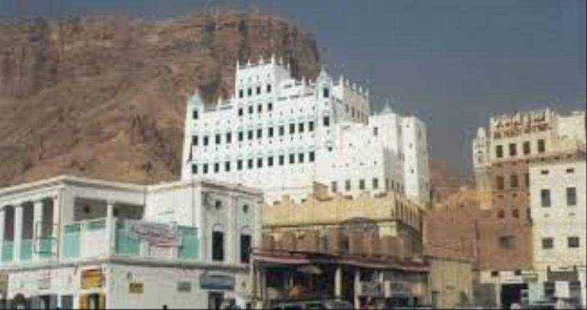 محلي سيئون يناقش مشاريع وخطط التنمية لعام 2020 