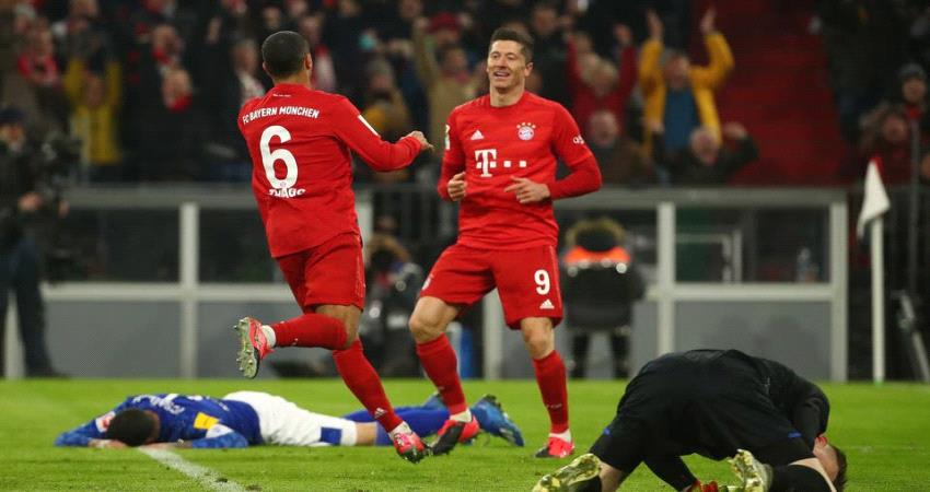 بايرن ميونخ يكتسح شالكه بخماسية في الدوري الالماني