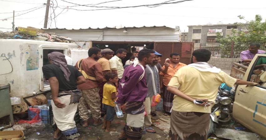 استمرار حملة ضبط المتلاعبين بأسعار الثلج في ردفان 